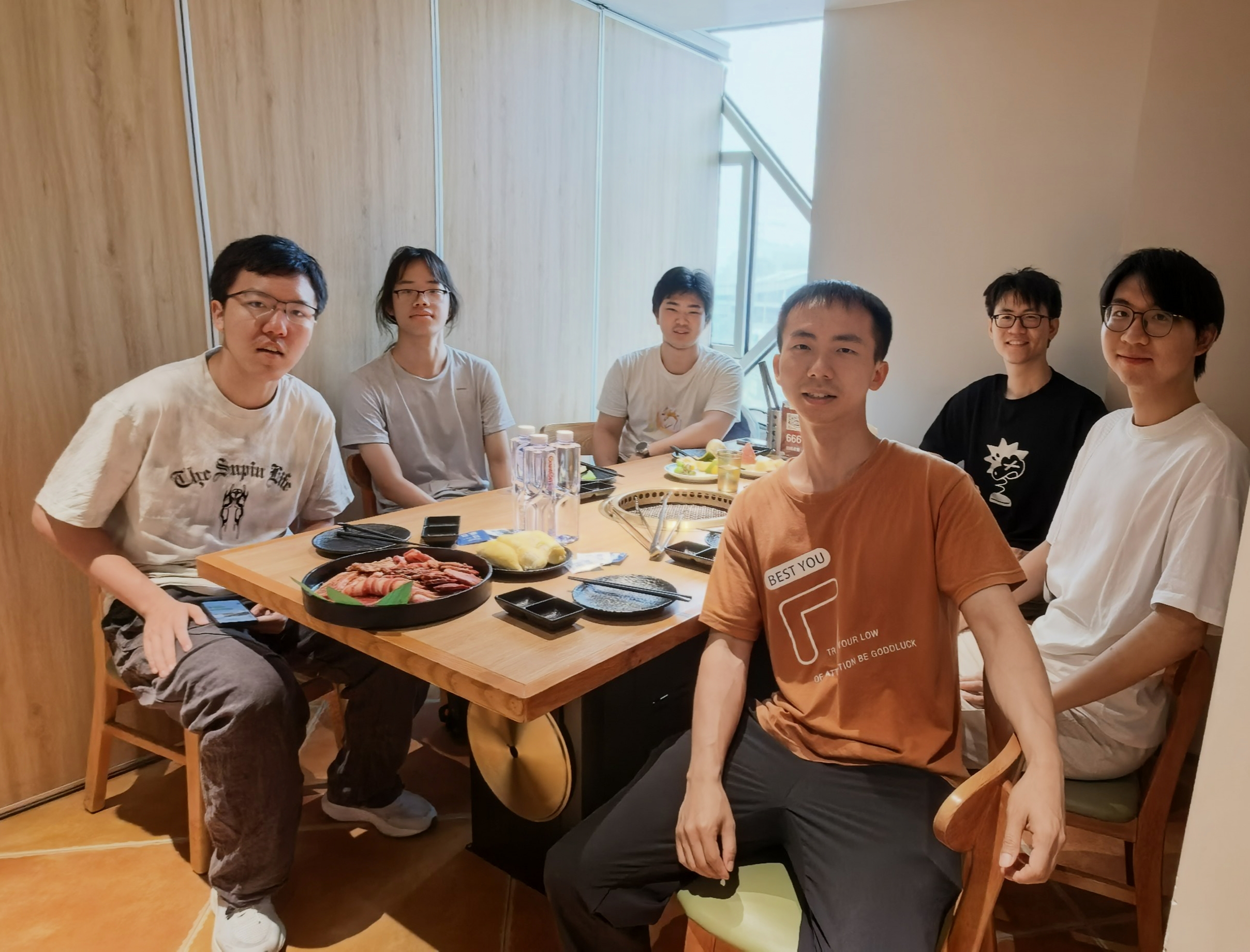 合影